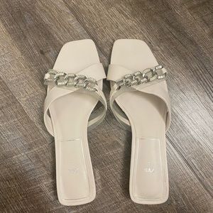 Zara slides
